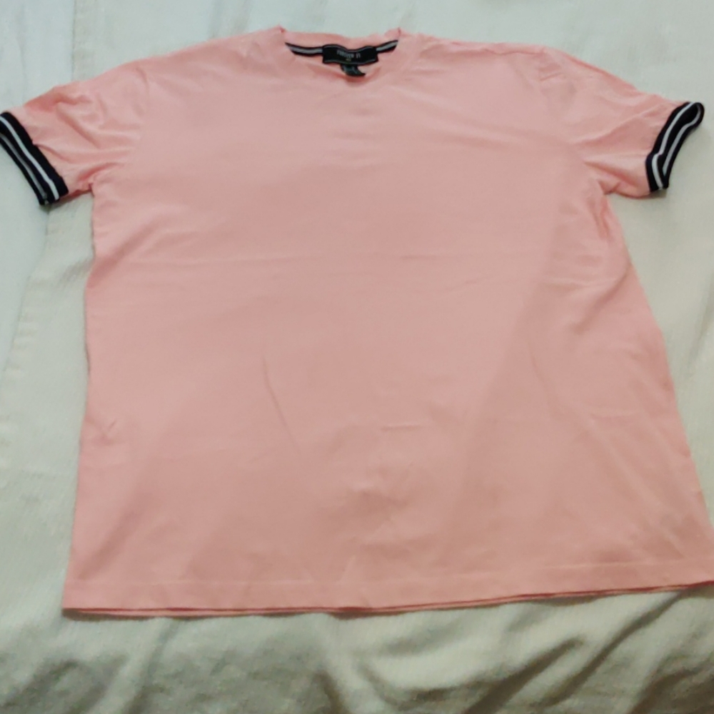 Forever 21 pink t-shirt